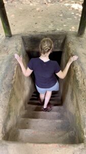 Cu-Chi-Tunnel_Eingang-Jesso