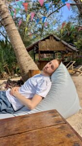 RobinsonBungalow_SaschaSchlafen