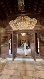 LiteraturpalastJessiWalk