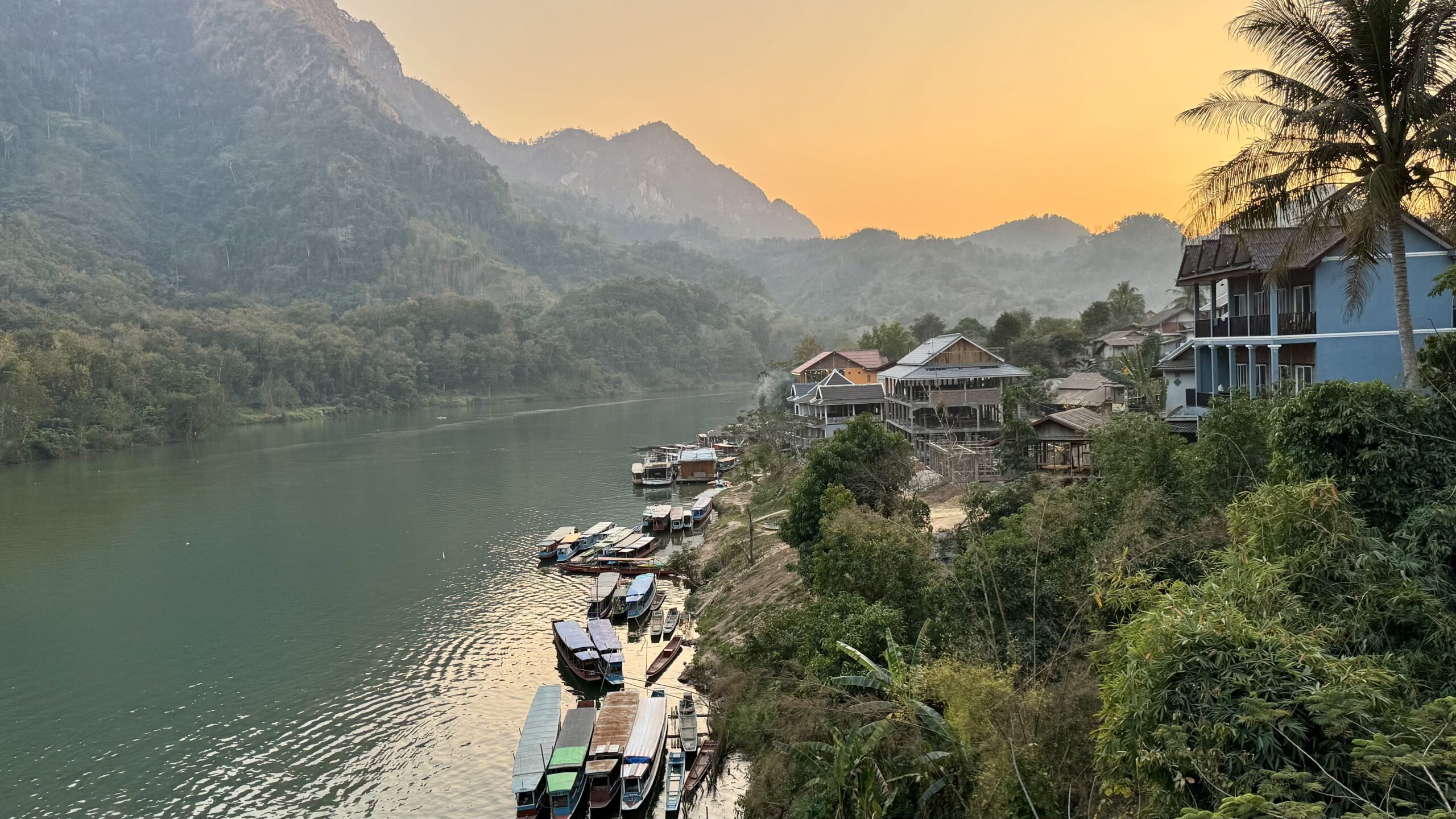 Nong Khiaw – Ruhe, Natur und der schönste Ausblick in Laos