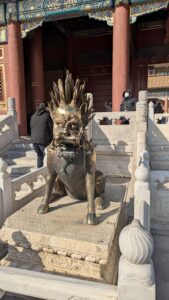 VerboteneSatdtStatue