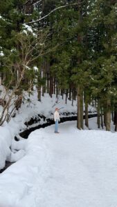 WegZurückZumBusJessi2